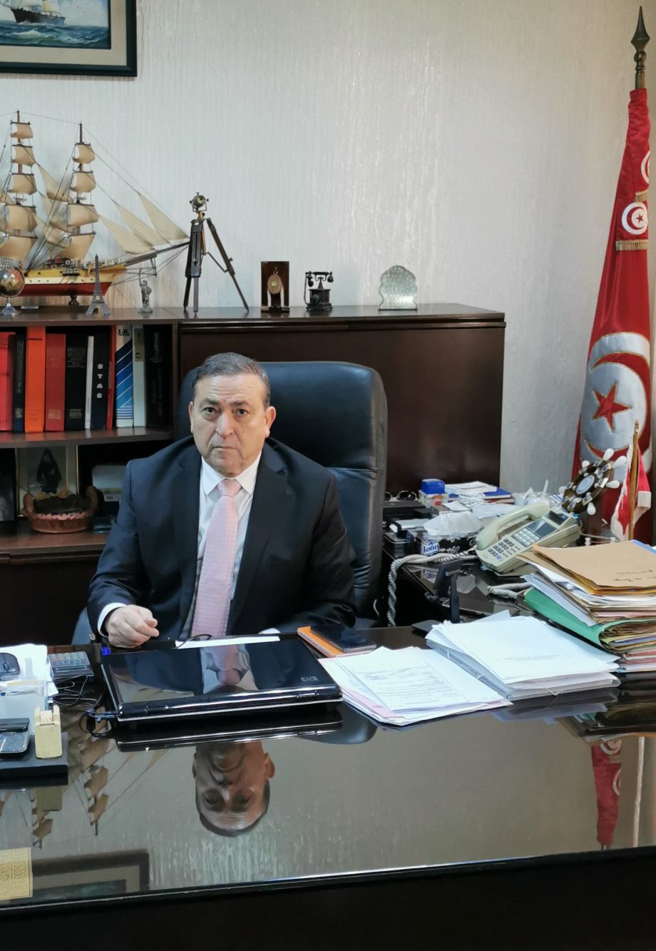 Ali Farhat in office